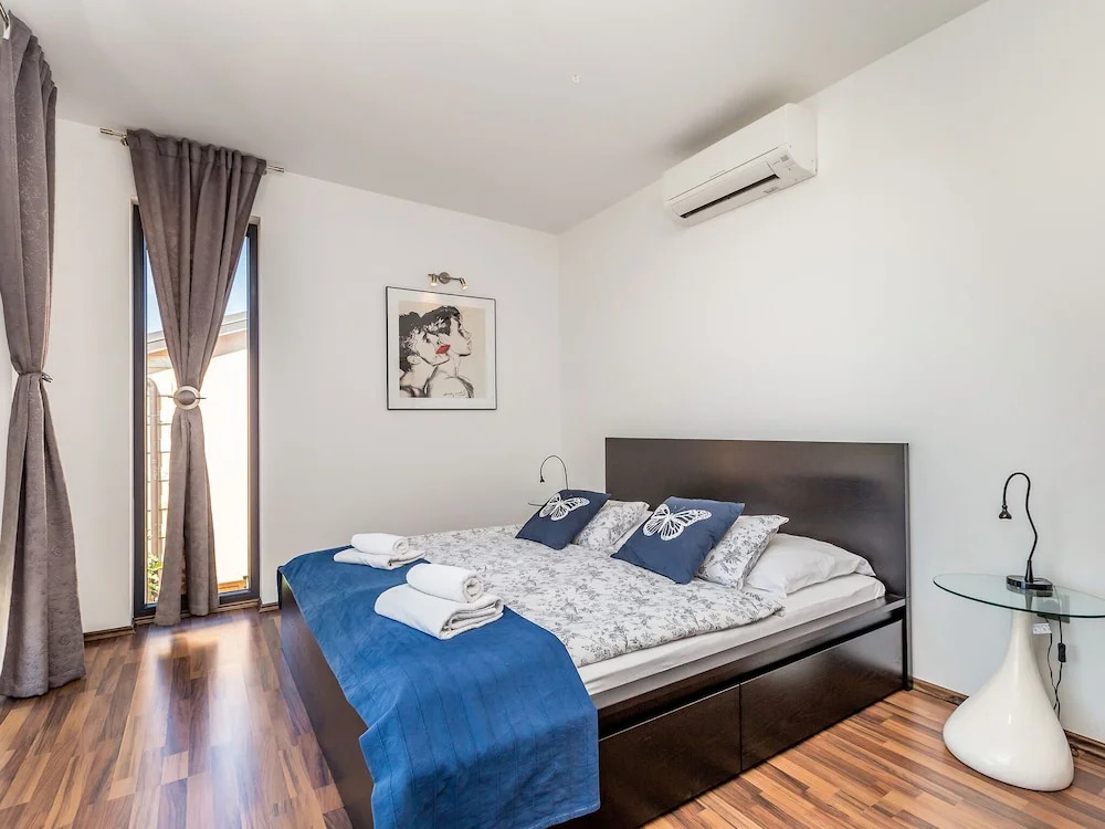 Wonderful Villa in Labinci - Kastelir with Swimming Pool