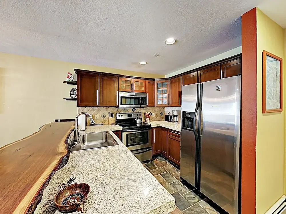 60 Dillon - 2 Br Condo