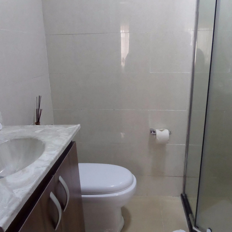 Rightgate Hotel & Suites