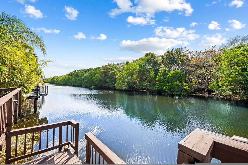 Backyard Oasis Waterfront Pool Paddle Board