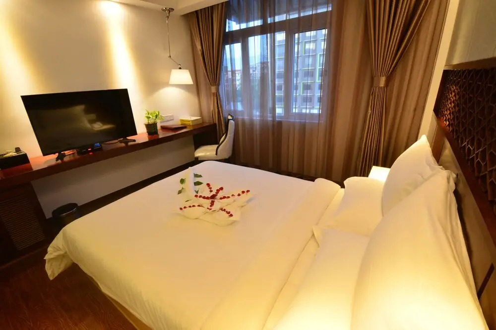 Royal Holiday Hotel