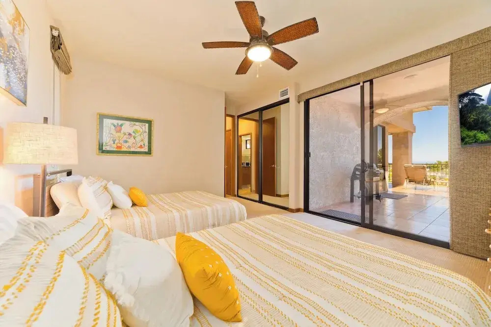 Hilton Pool Pass Luxurious Penthouse Oasis