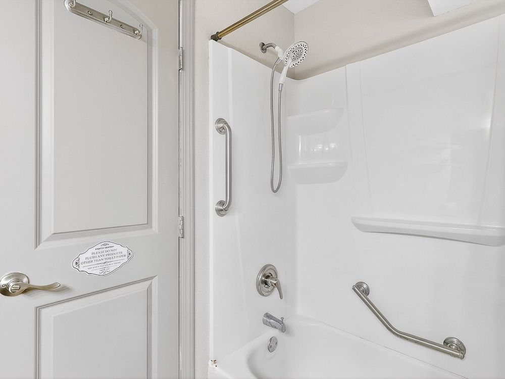 Fishing Hole At Kontiki Kc118 1 Bedroom Condo