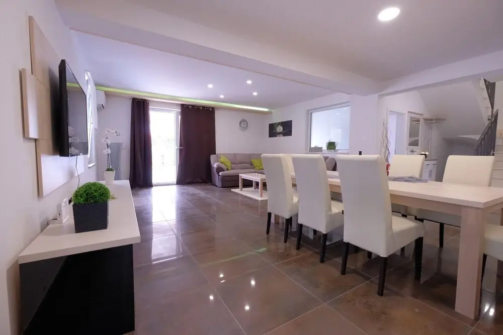 Villa-Boscari-relaxing-villa-at-the-end-of-Village