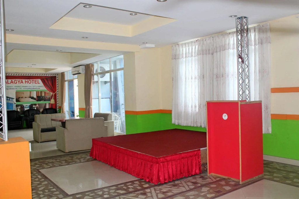 Palagya Hotel & Restaurant