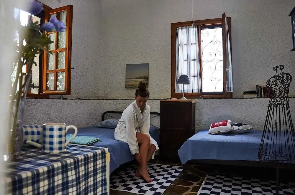 Azure Home - Seaside Comfort