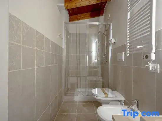 Palazzo della Torre 202– Modern Historic Apartment