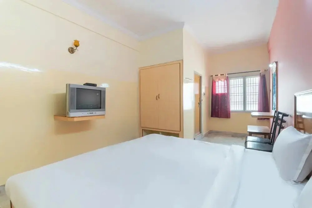 Udupi Sindhuri Inn by OYO Rooms
