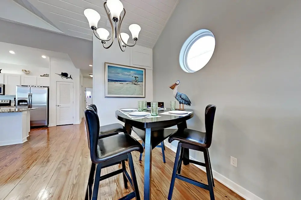 Roomy and Coastal in Port A by RedAwning