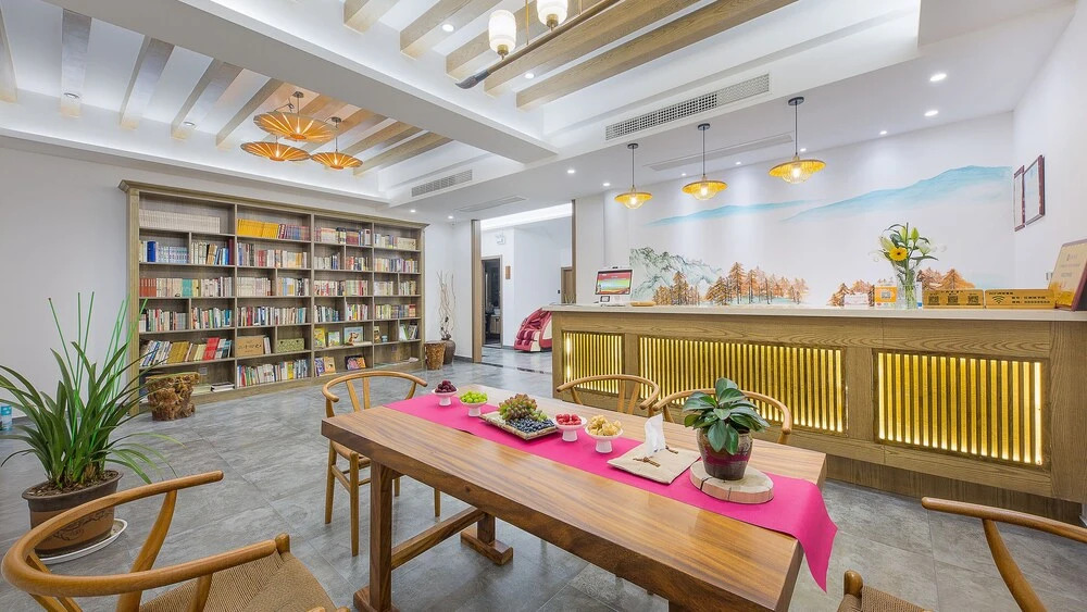 Floral Hotel Red Forest Yuyao