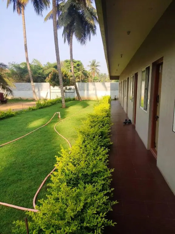 Yeshwitha Residency by OYO Rooms