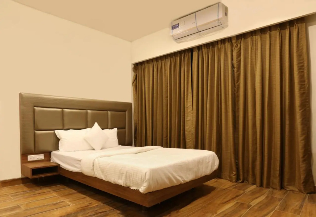 Skysuites By Monarch, Sanpada, Vashi - Navi Mumbai