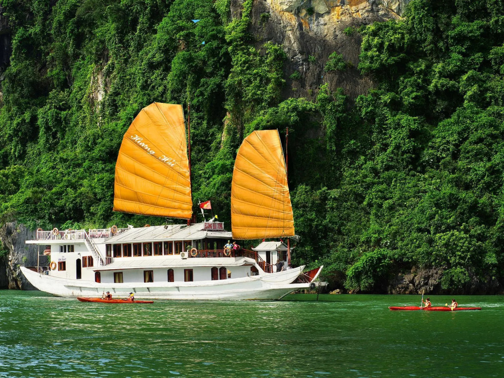 Huong Hai Junks Halong