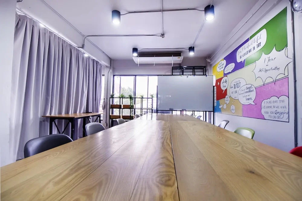 OYO 705 Hostel@seatzstation