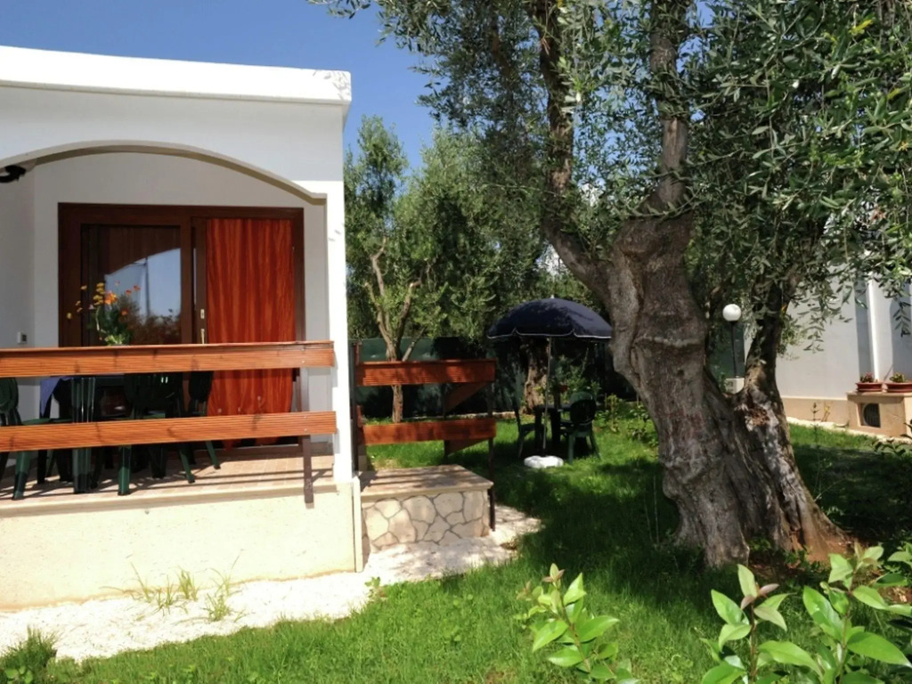Comfortable bungalow with AC in a beautiful national park