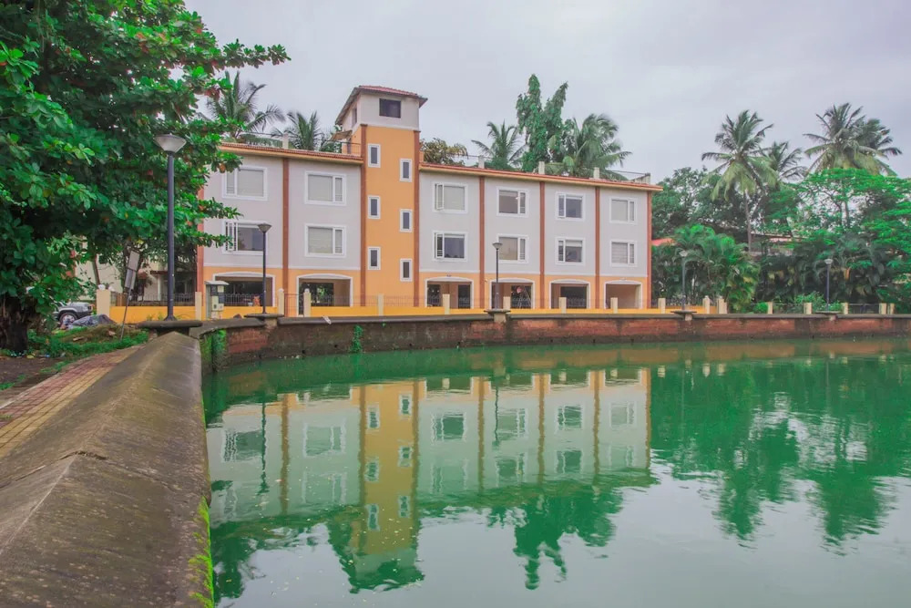 OYO 16157 Home Casa Laguna Lake View Studio