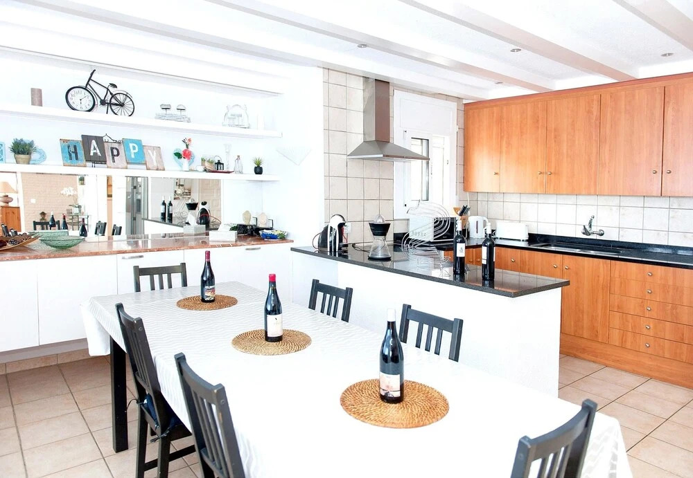 Villa With 5 Bedrooms in El Mas Fumats, With Private Pool, Enclosed Ga