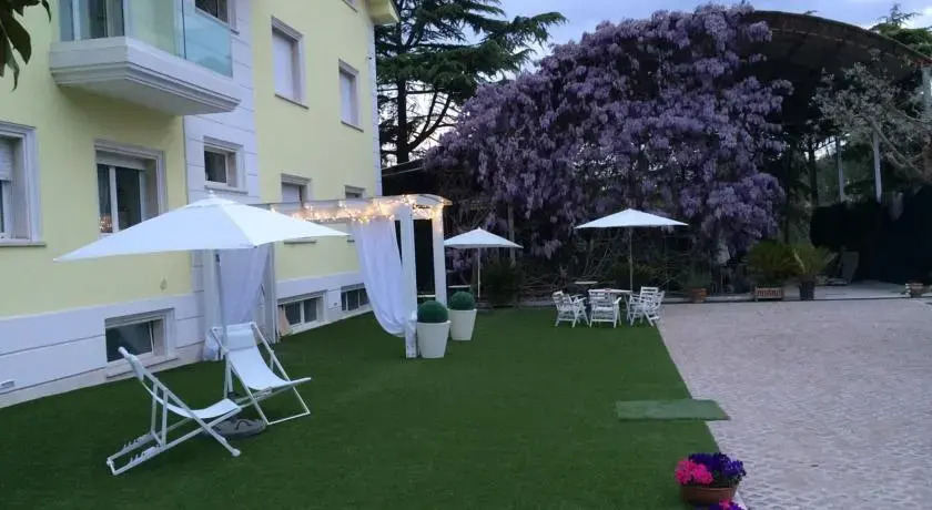 B&b Chartaria