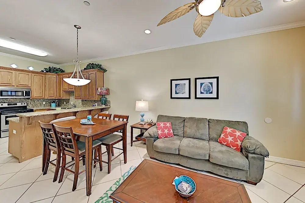 Bright Beach W/ Pool - Steps To The Sand! 2 Bedroom Condo
