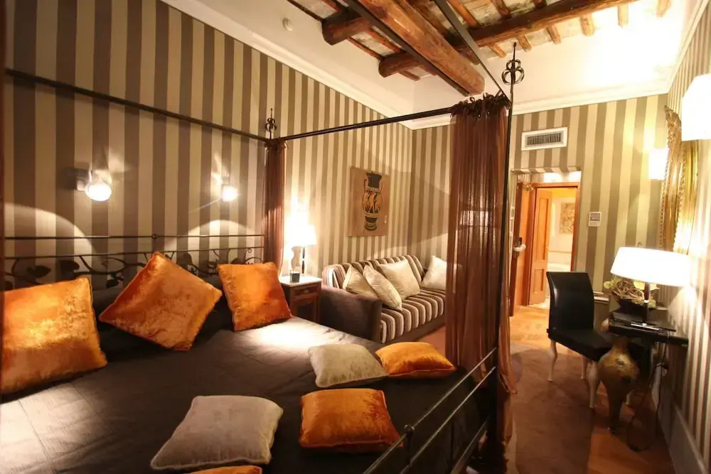 The Inn at the Spanish Steps Prestige Collection - MDR Penthouse