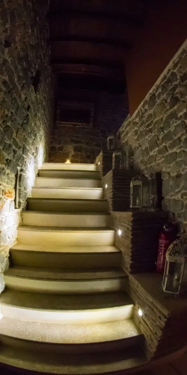 Xemoni Hotel