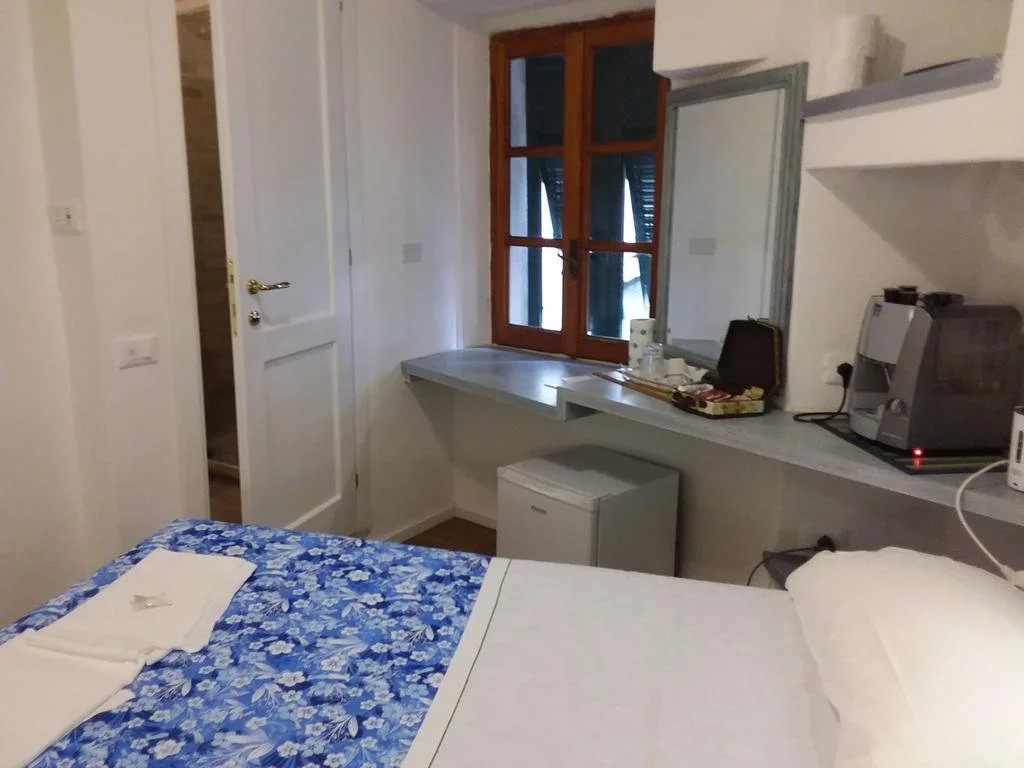 Rina Rooms