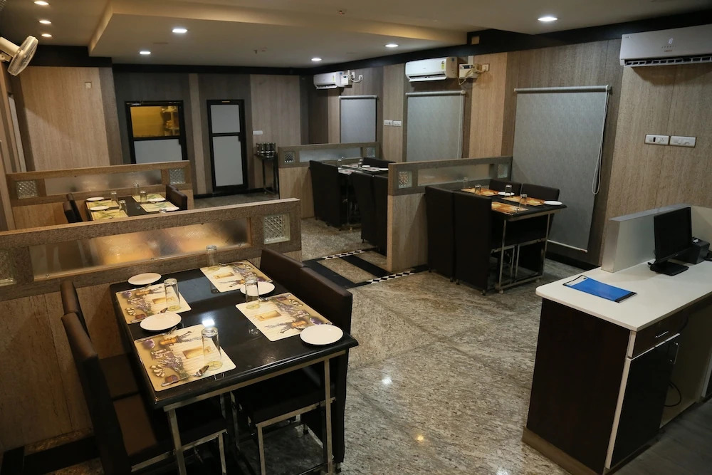 Hotel Sumi Palace