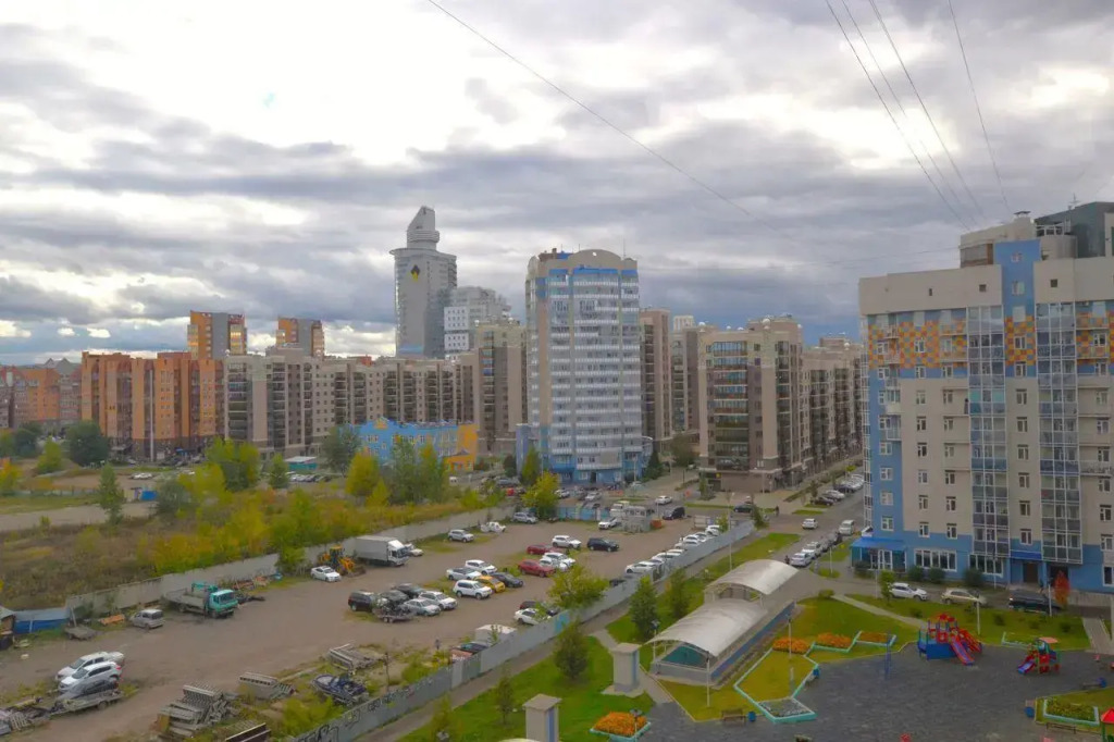 Планета квартир на улице Алексеева 47