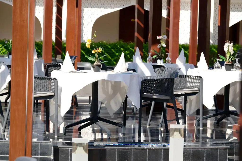 Falaj Daris Hotel