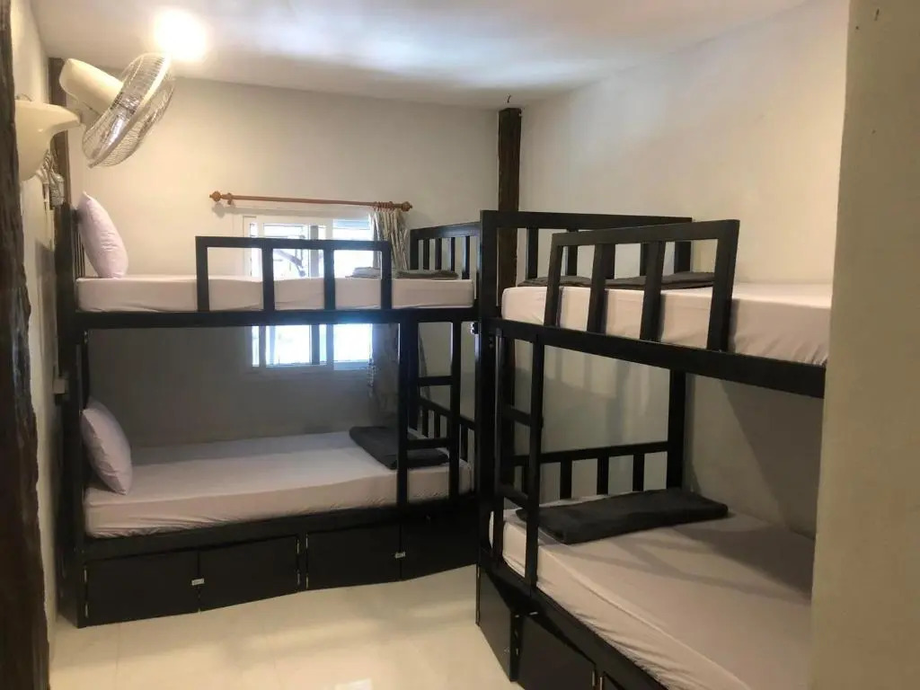 Social Quarters Blanco - Youth Hostel 18 to 35 Only