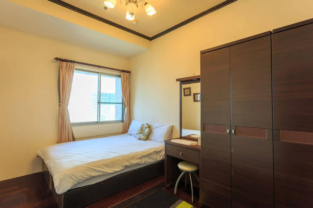 Happyhouse Service Apartment