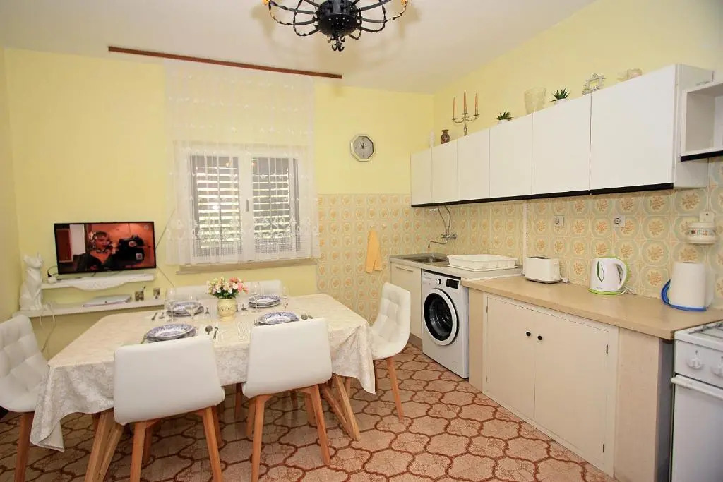 2 Bedrooms Apartment Margarita 4+2