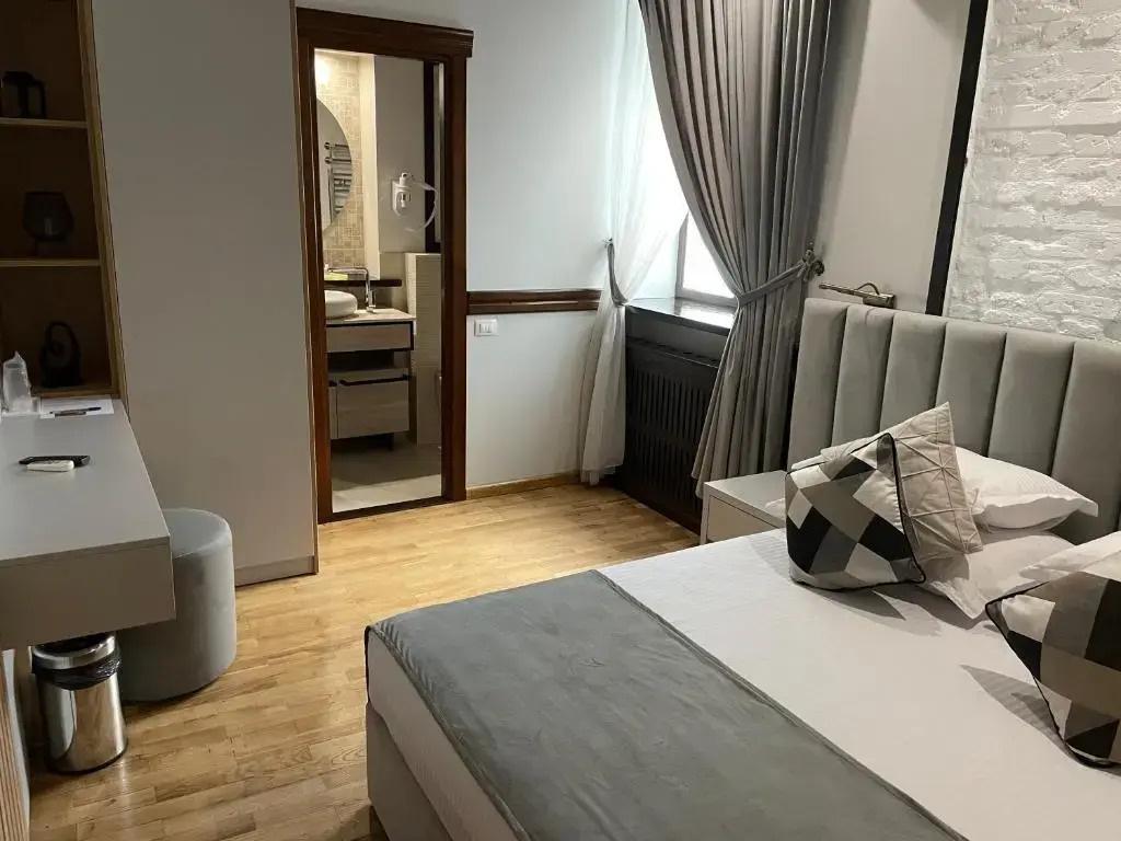 La Strada Boutique Villa