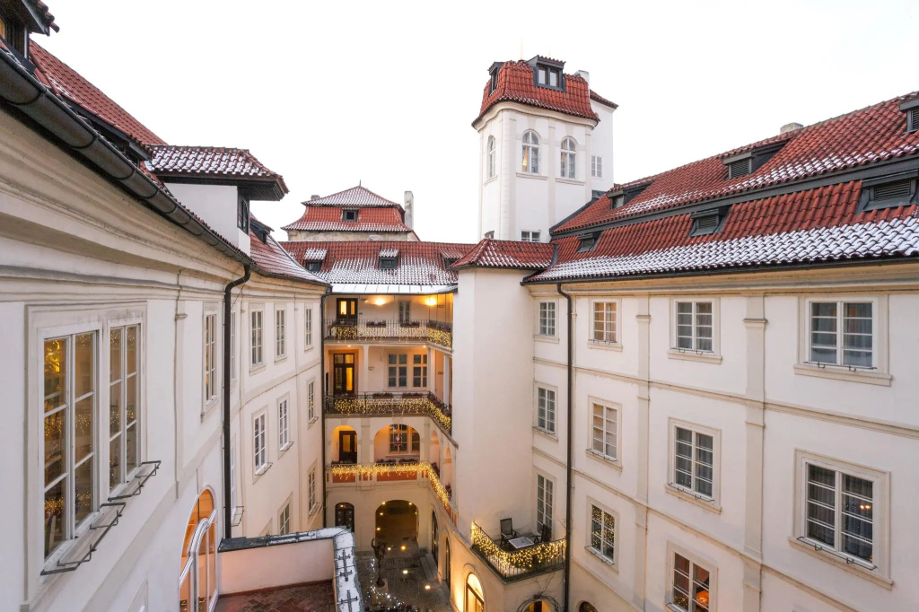 Iron Gate Hotel & Suites Prague by BHG