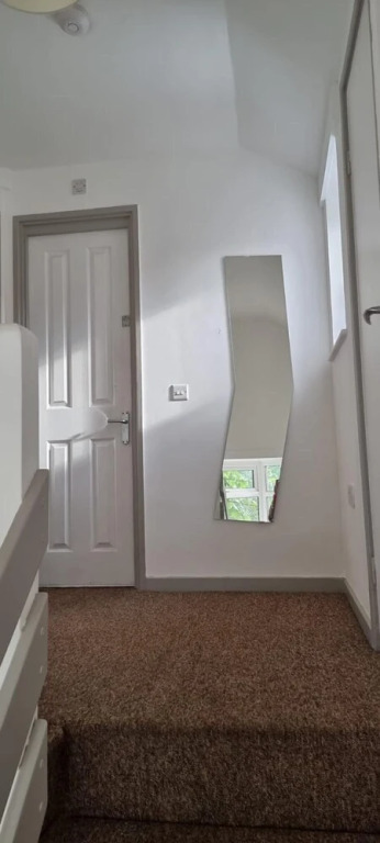 Remarkable 3-bed House With Garden in London