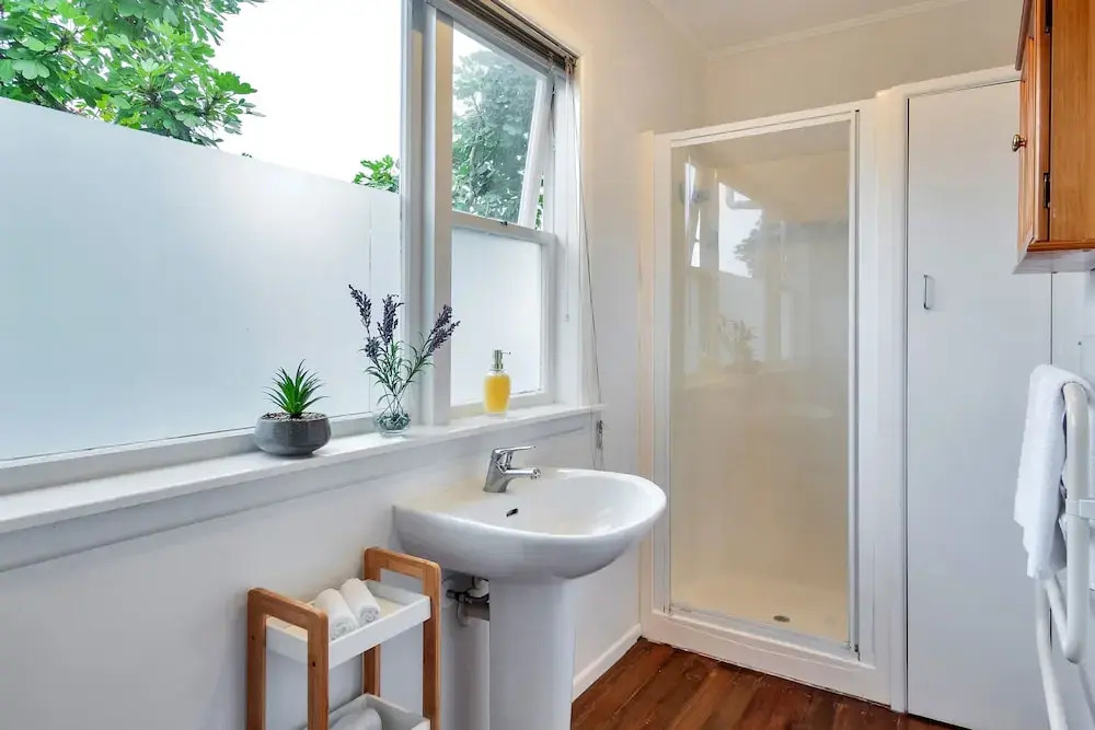 Sunny Grey Lynn Holiday Home