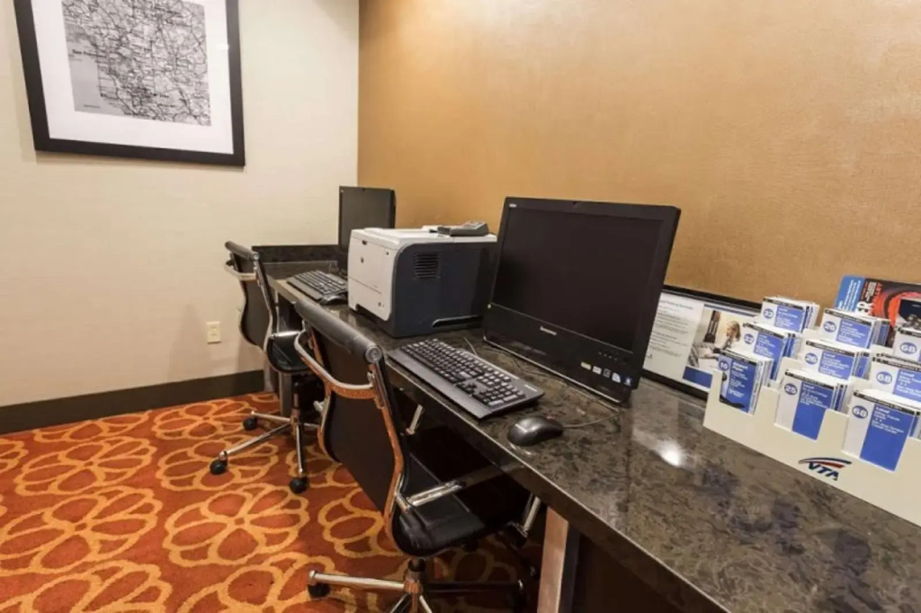 Hampton Inn & Suites San Jose