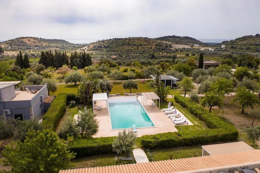 Sax Room in Avola With 1 Bedrooms and 1 Bathrooms