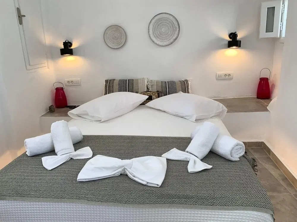 Timedrops Santorini Kallisti Villa Terrace Suite