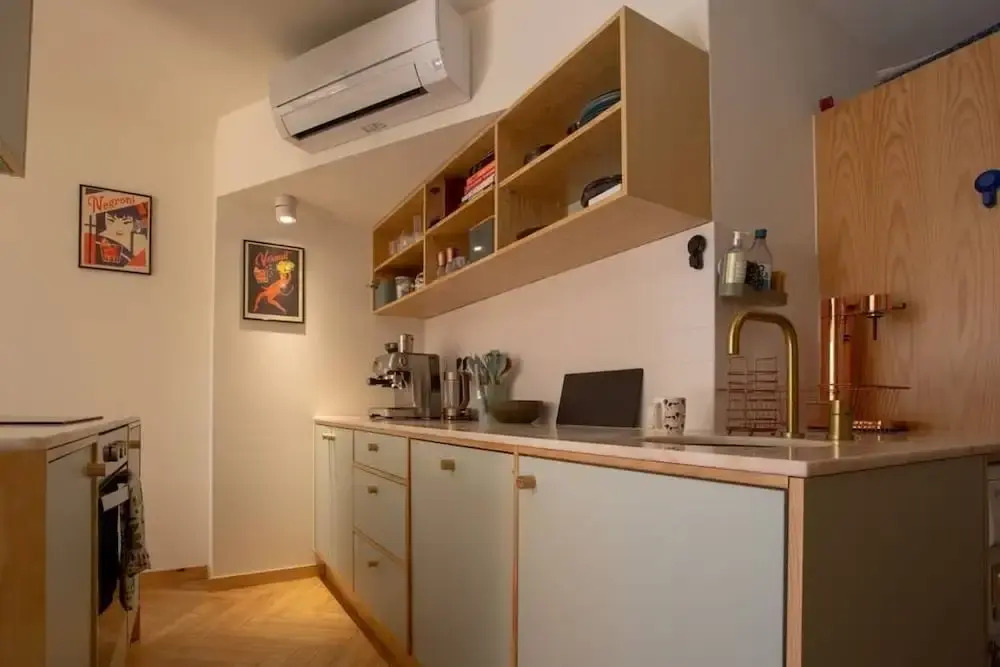 Alegr0 · 60s Chic Central Apartment w/ Garden