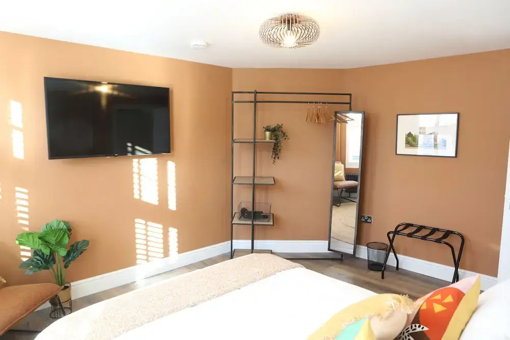 no 12 - Stunning Self Check-in Apartments in Worcester Centre