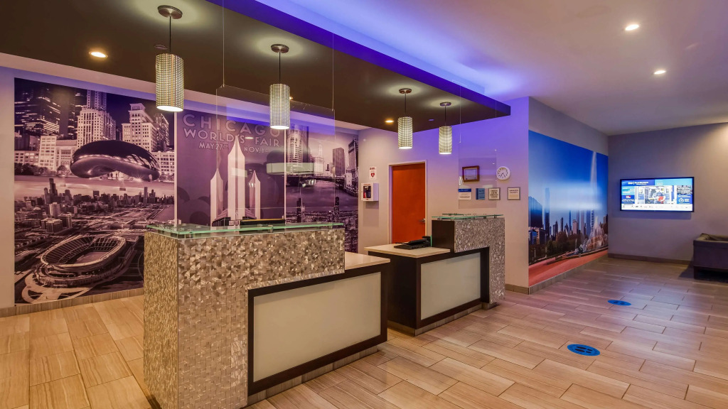 La Quinta Inn & Suites by Wyndham Chicago - Lake Shore