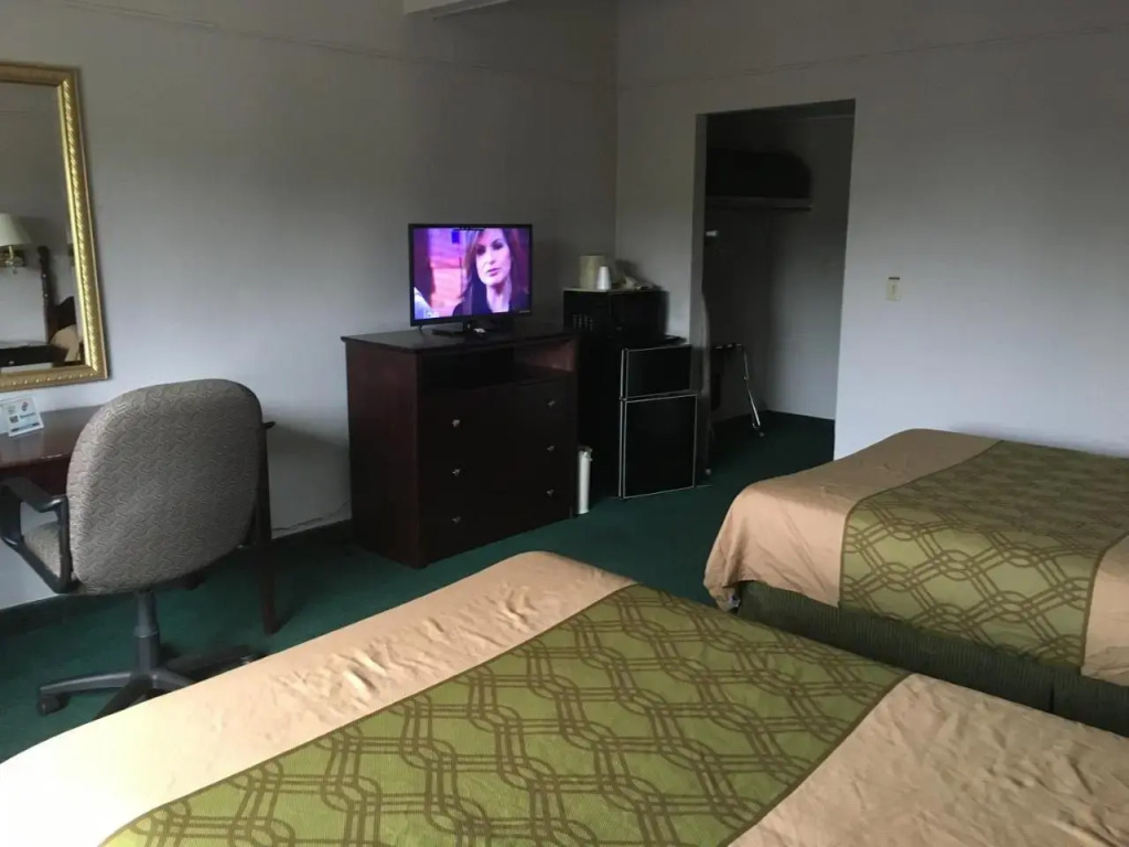 Rodeway Inn South