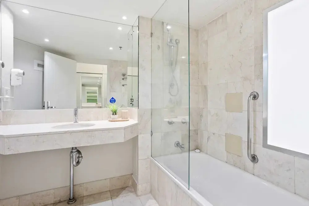 Ocean View Surfers Paradise Studio Suite
