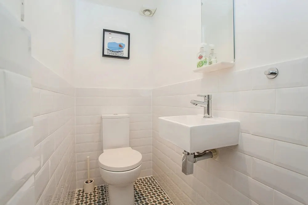 Modern 2 Bed Garden Flat, St Johns Wood
