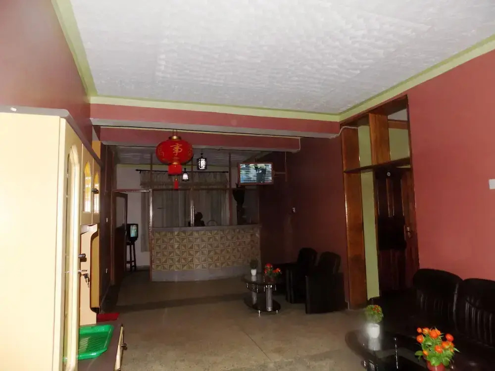Hotel B Plus