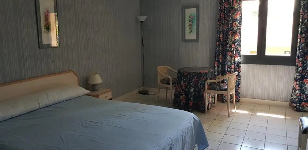 Village Club Yravals
