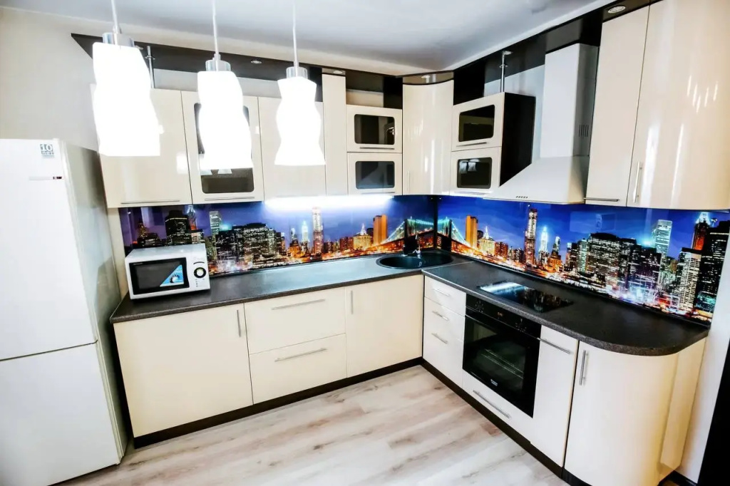 Pritomskij 7/7 Dvuhkomnatnye apartamenty biznes-klassa s vidom na Tom'