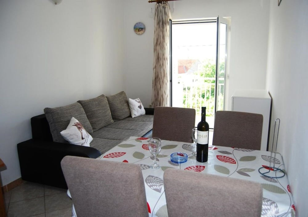 Apartments Krila