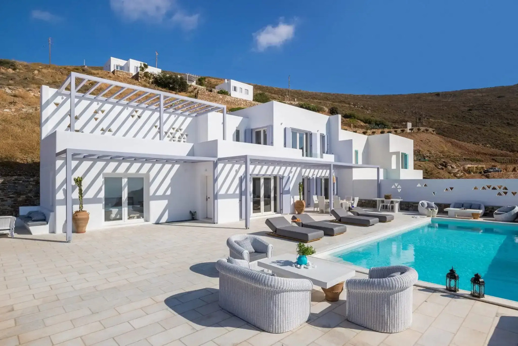 Villa Semeli Syros by Divine Property SA